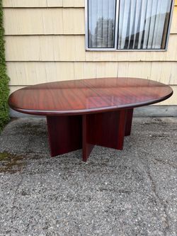 Rosewood dining table with 2 leaves