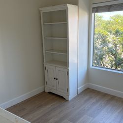 Set of 2 Dressers/shelfs