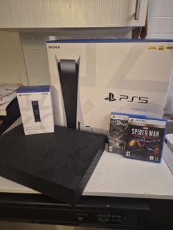 PS5 Blu-Ray Disc Edition (non-slim) - Bundle