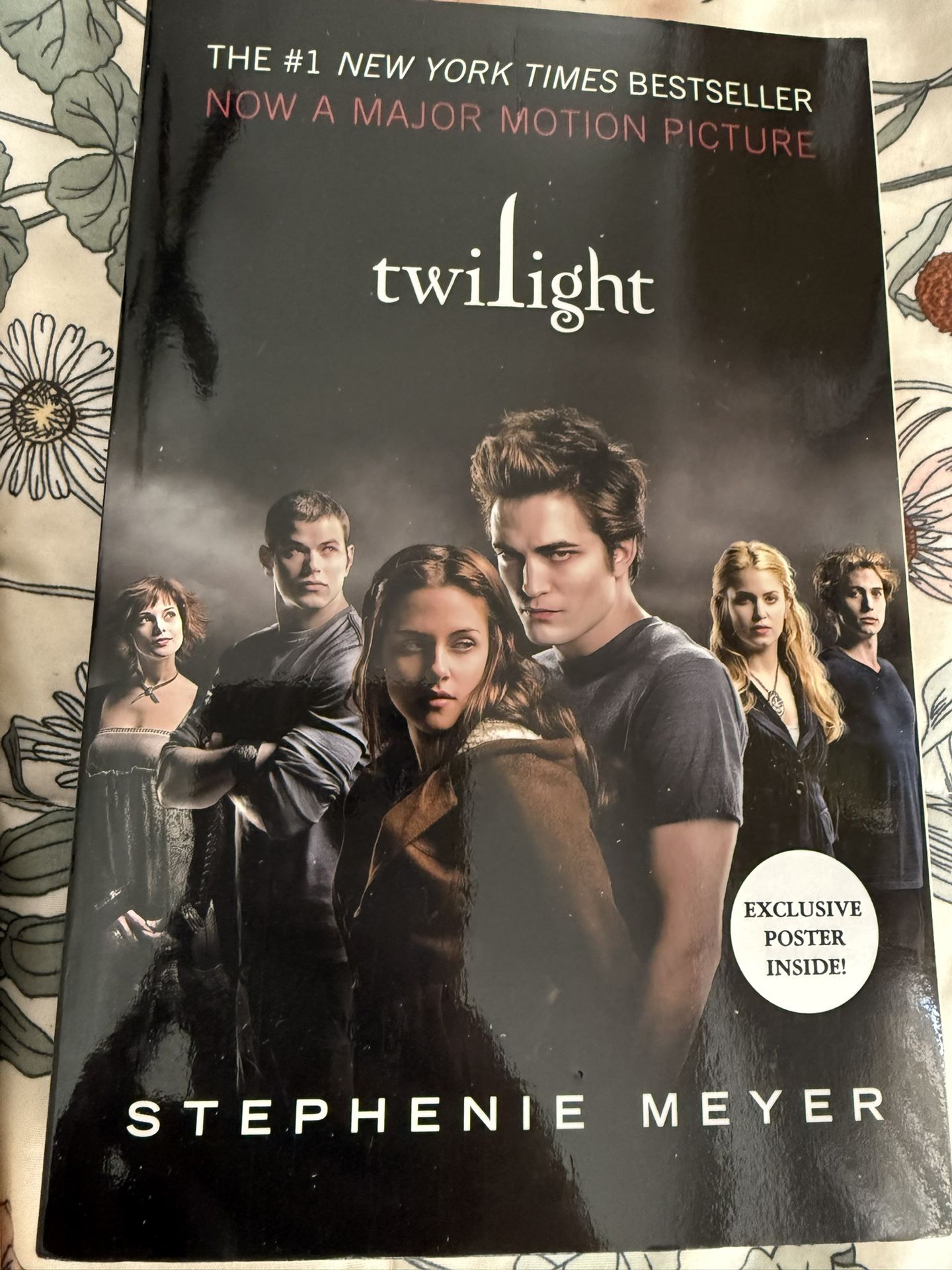 2 Twilight Larger Book With Bonus Poster Inside