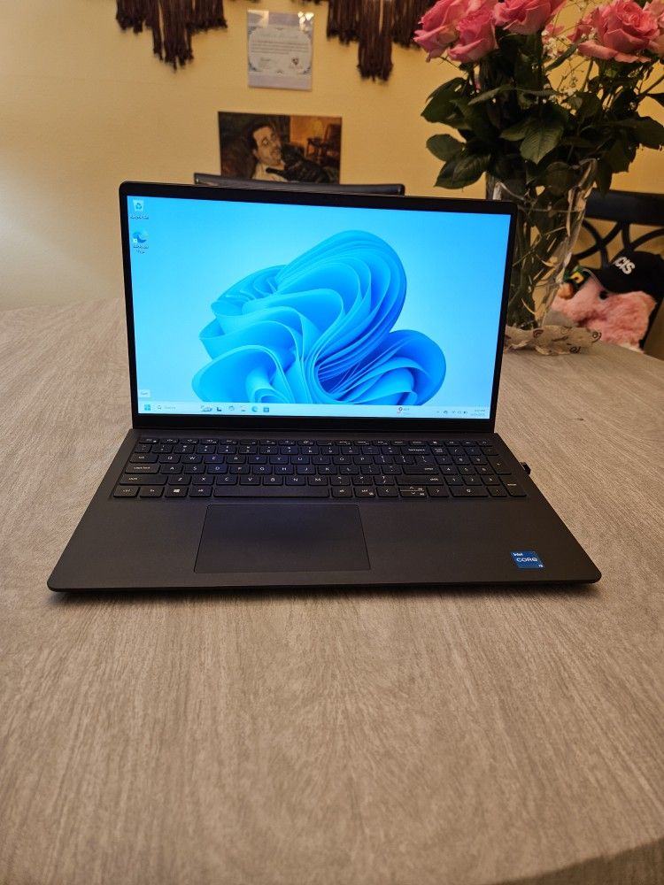 Dell Vostro 3510 11th Gen Up To 4.10 GHZ 16 GB Ram 256 GB M.2 NVME SSD Windows 11 Pro