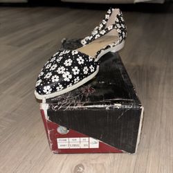 Julique-1 Women’s Flats