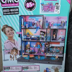 O.M.G DOLL HOUSE 