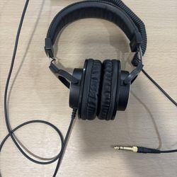 Tascam TH-300x