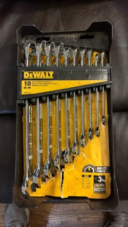 Dealt wrench set