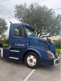 Volvo D13 excellent condition  644000 millas