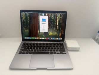 Mac book pro 2017 13” i5 3.1 GHZ 8 ram 250 SS