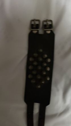 LEATHER BRACELET WITH SPIKES