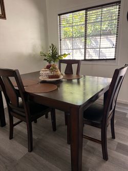 Dining Table Set