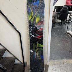 Signal Snowboard New 58.5” Tall 9.5” Wide Made In USA Black And Blue 