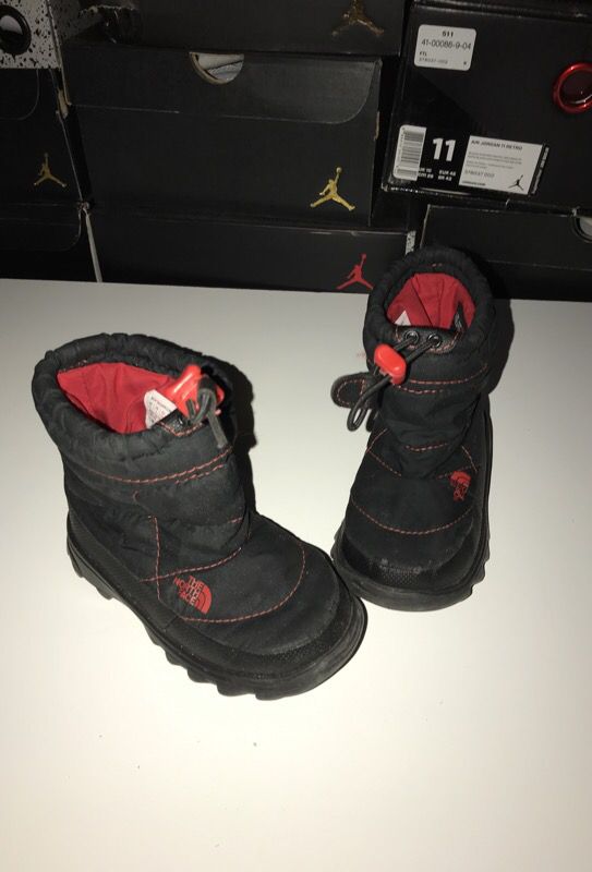 North face snow boots toddlers 7c