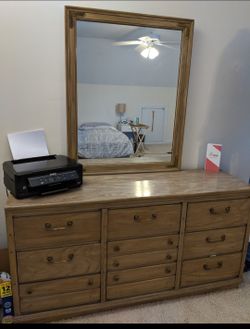 Vanity dresser