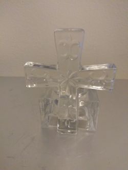 Glass cross candle holder
