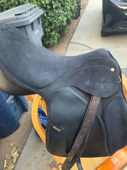 Wintec 2000 English horse saddle