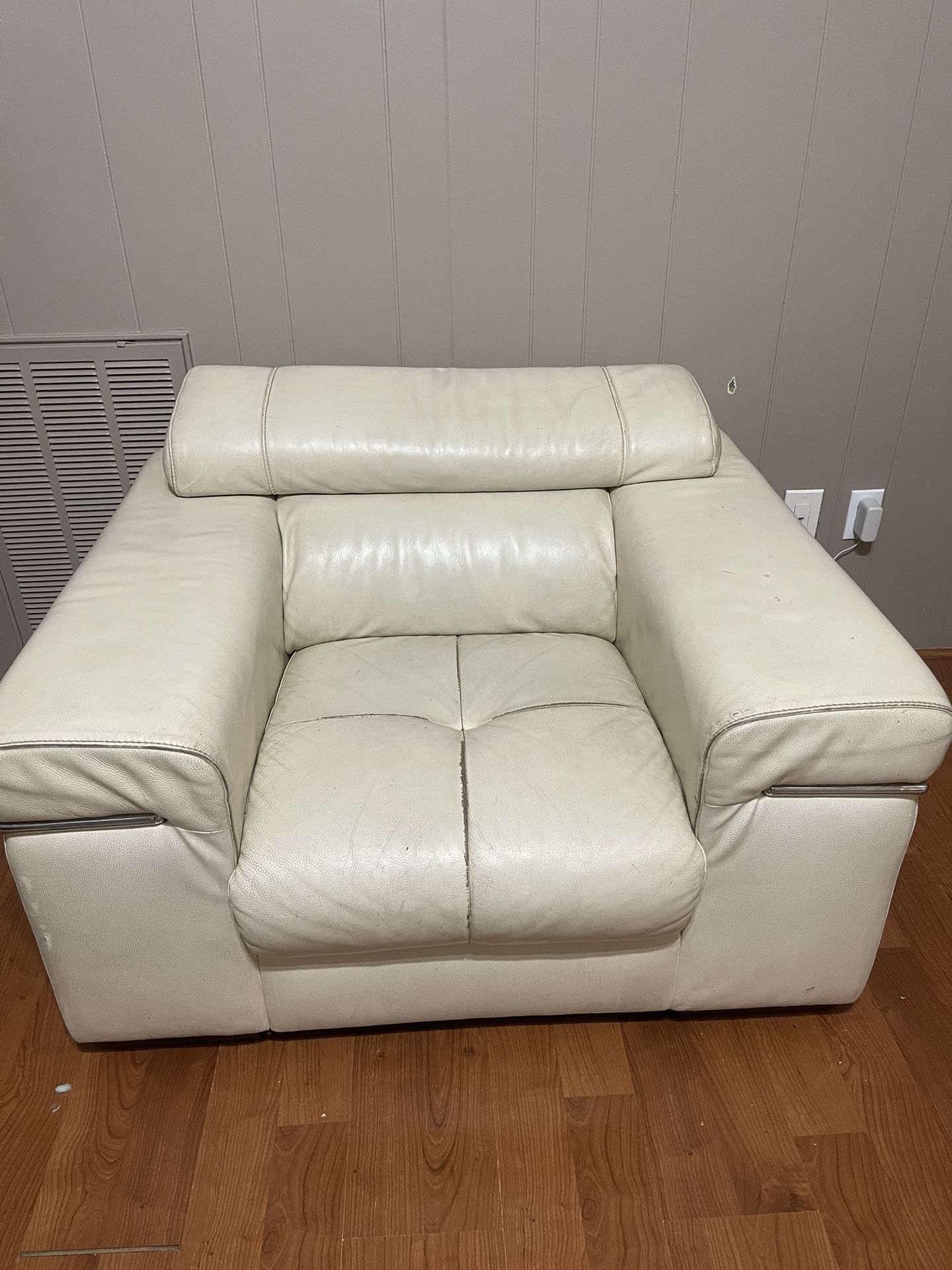 White Leather Couch Set