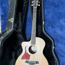 Left-Handed Taylor 114ce Acoustic-Electric Guitar + Case – Treat Yo’ Self!