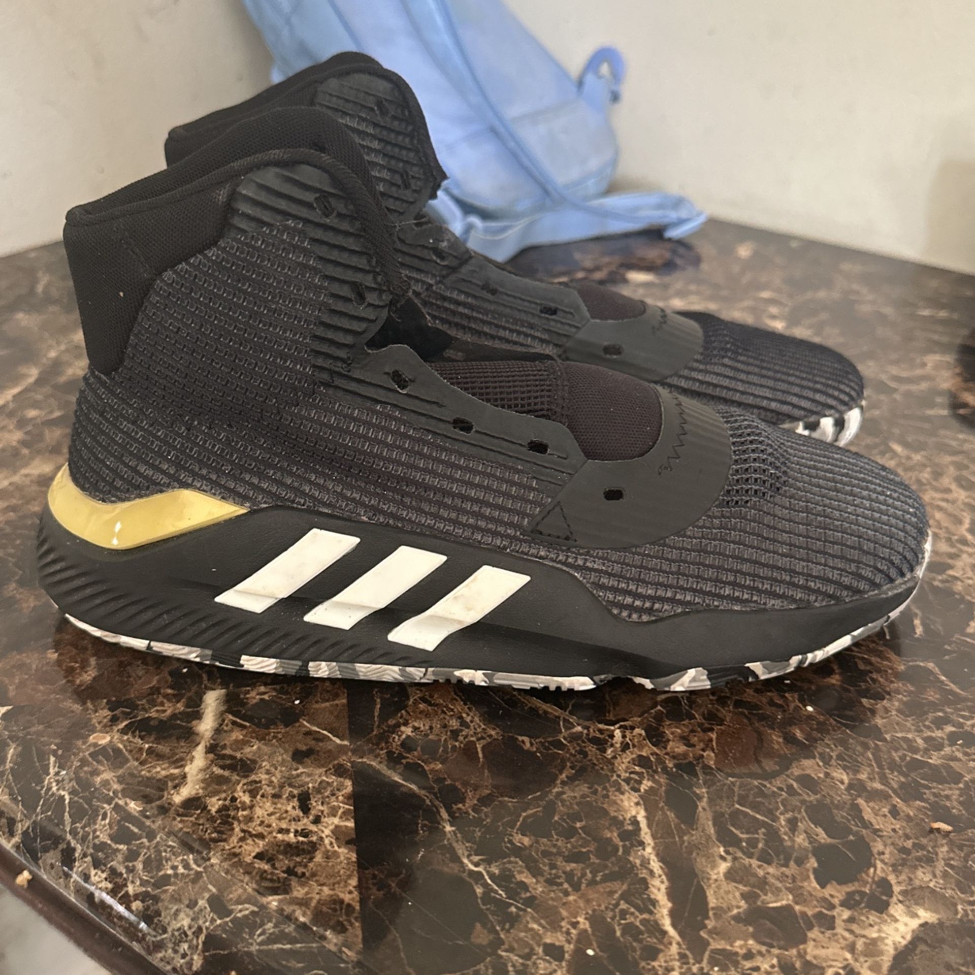 Boys Basketball Shoes 