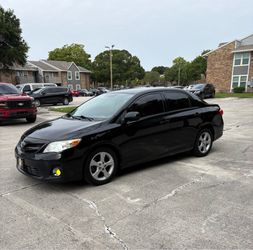 2011 Toyota Corolla LE