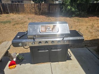 Char-Broil Performance Series 6-Burner Gas Grill