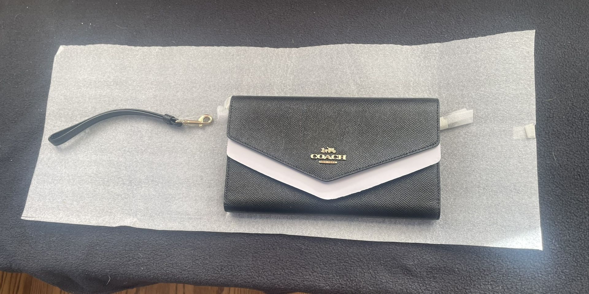 COACH Bifold Leather Wallet New. 