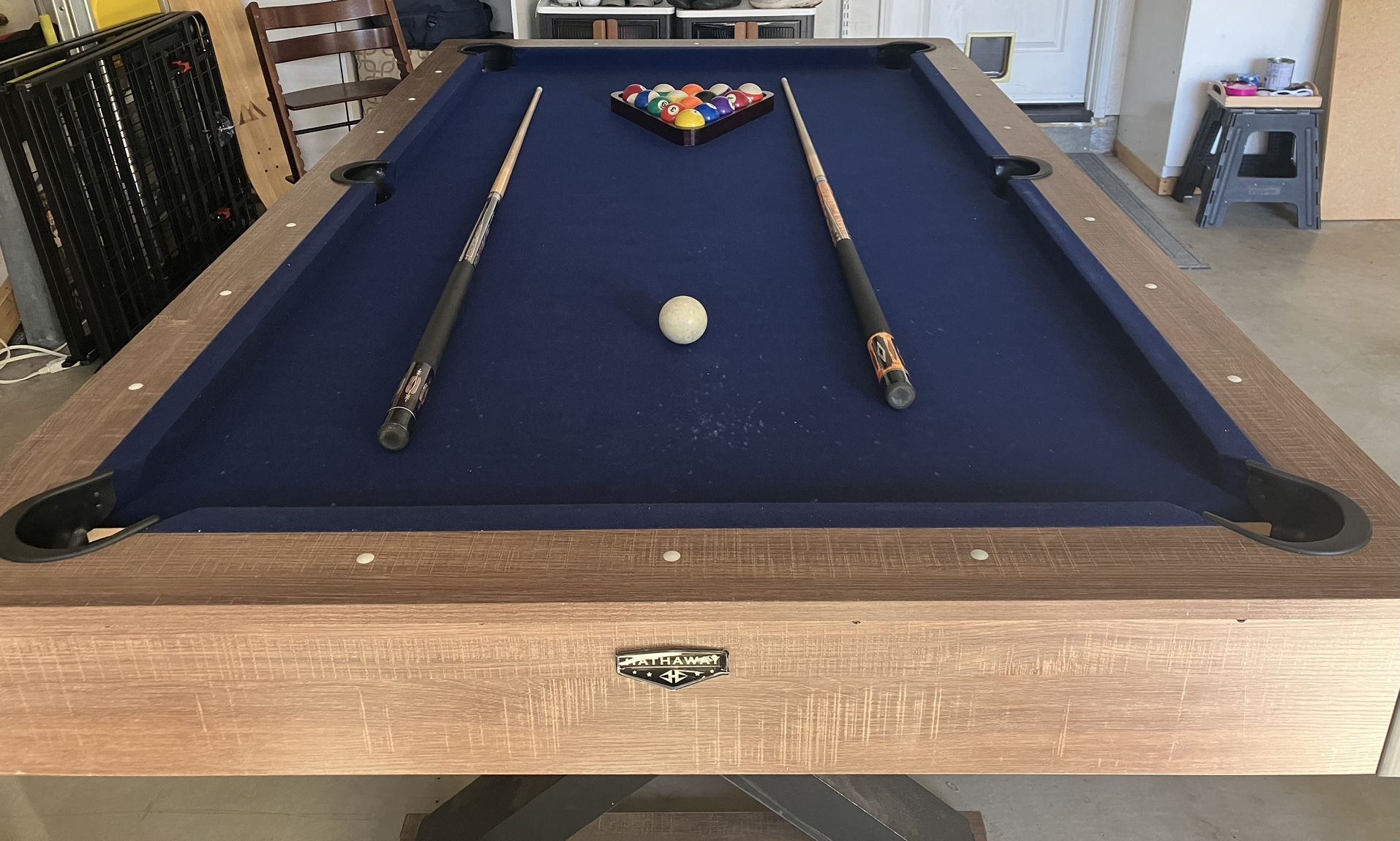 7 Foot Pool table, Hathaway Excalibur. Well Maintained