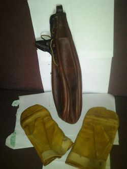 Boxing bag/training gloves/mount