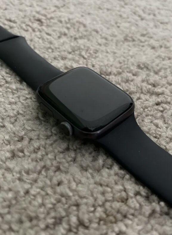 Apple Watch Series 5 44mm (activation Locked)