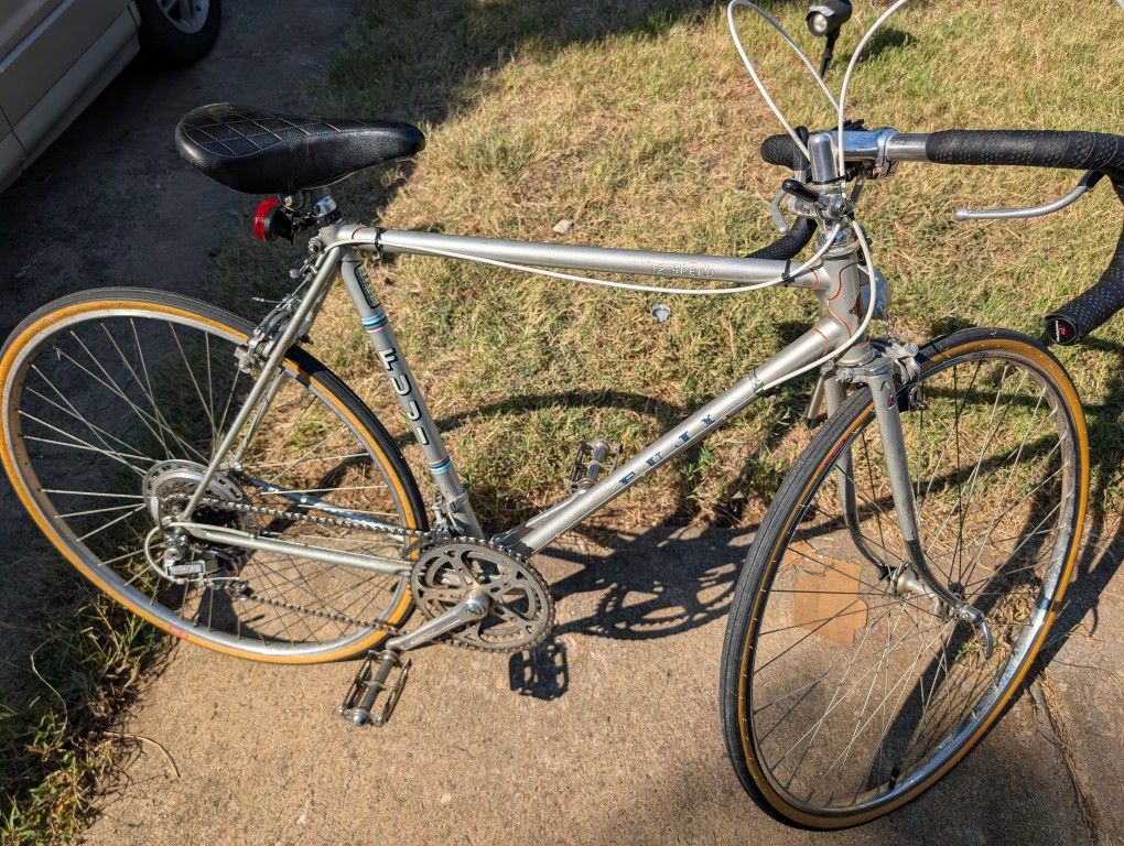 Vintage Fuji Olympiad Road Bike
