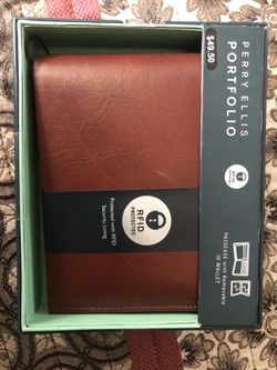 Perry Ellis wallet