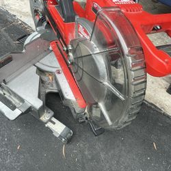 Milwaukee Compound Miter Saw 10”