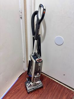 Shark vacuum like new
