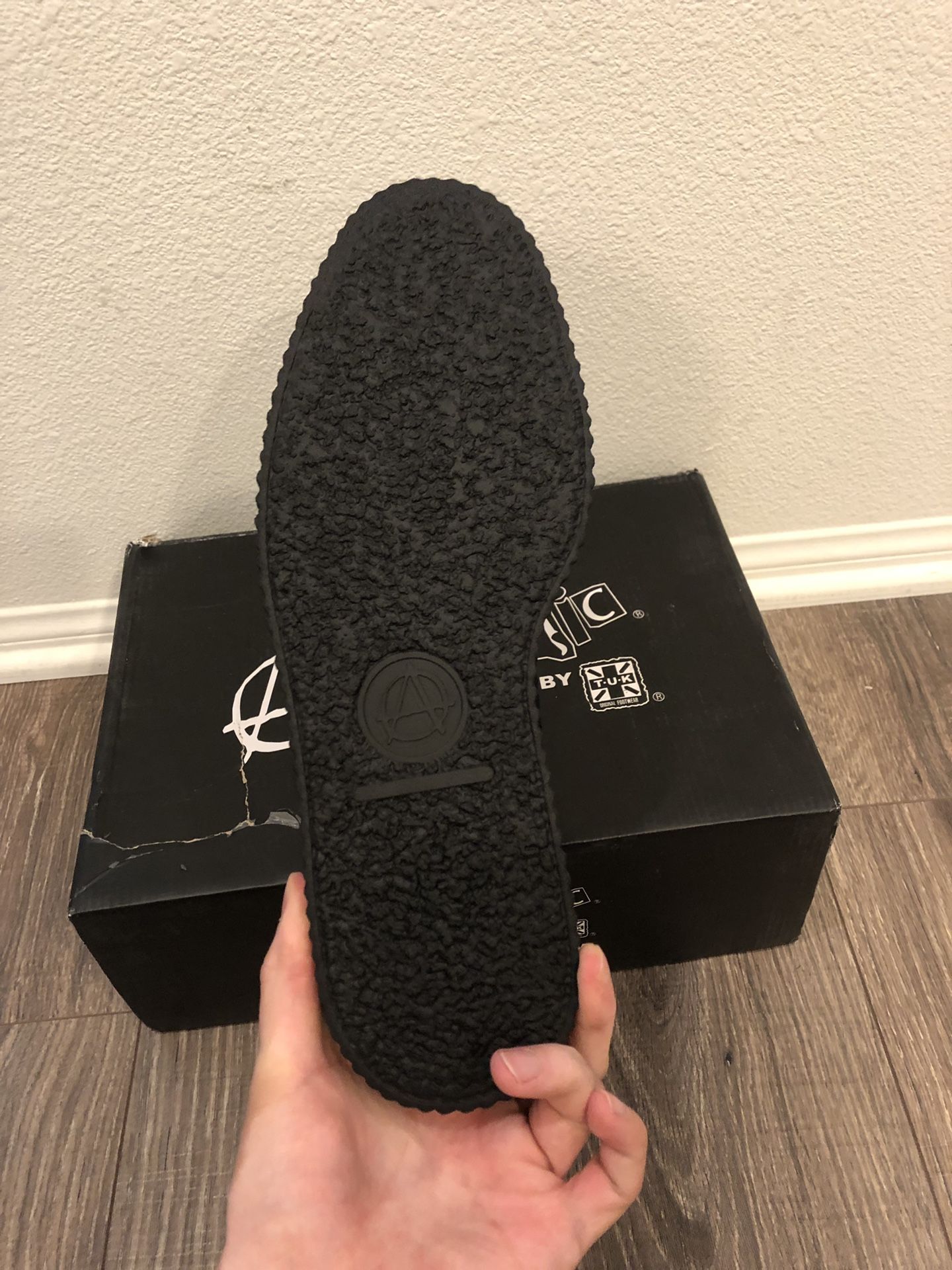 Tuk shoes