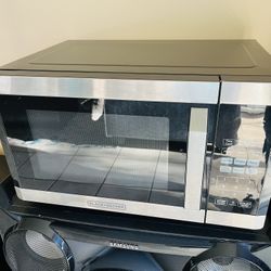 Black N Decker Microwave Great Cond 