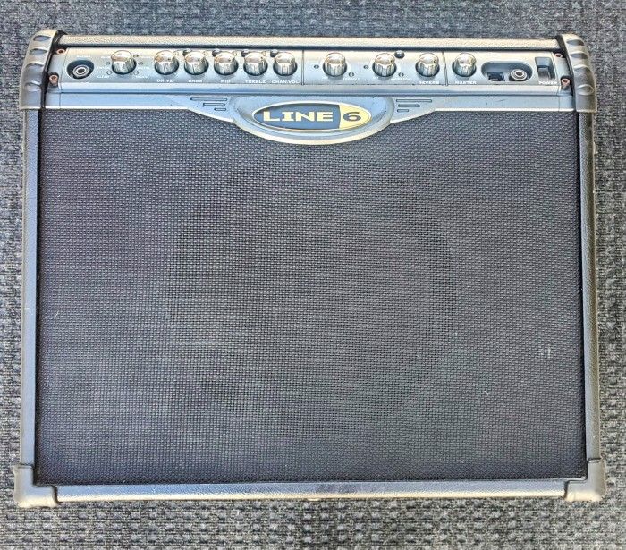 Line 6 Spyder II Guitar Amp-12" Speaker-75 Watts-Effects