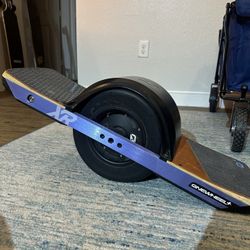 ⚡️Onewheel XR – LIKE NEW! Only 17 Miles – $1,250 