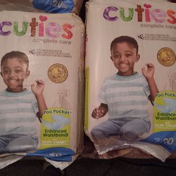 Cuties Size 7 Diapers