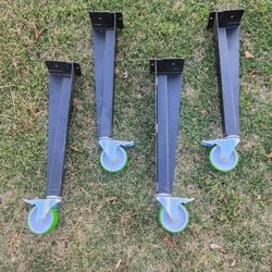 Convection Oven Legs with Castors  New Never been Used 
2 set of 4 left 
$100 each set of 4
Cash and carry only 
Pick up in Huntley Illinois 60142