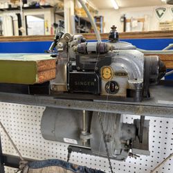 Singer 246-13 Serger Industrial Sewing Machine 
