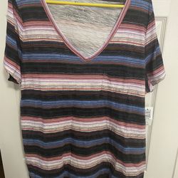 T- Shirt *NEW* w/tags Torrid Size 1- Plus Size