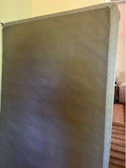 Full size bed riser