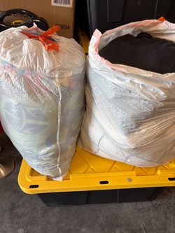 2 bags of miscellaneous bed stuff