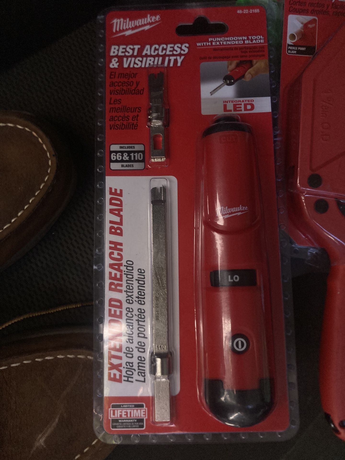MILWAUKEE PUNCH DOWN TOOL WITH EXTENDED BLADE