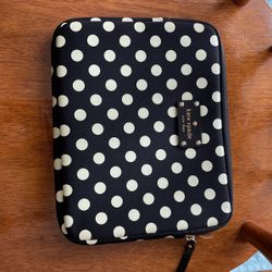 Kate Spade New York Sleeve