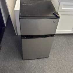 kenmore Mini Fridge