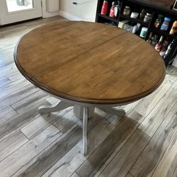 Farmhouse Table 
