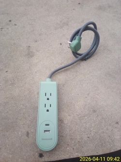 Honeywell Power strip With A Fast Charge USB - A Port And A Type C To C Port An 2 Outlets