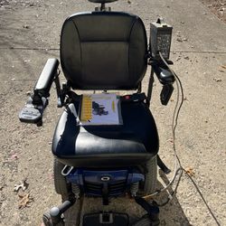 Quantum Edge Rehab Mobility Electric Chair
