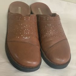 Clarks Collection Clogs Women’s 7 Brown Leather Slip-On Loafers Comfort Shoes