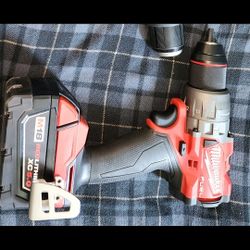 Drill Hammer M18 With 5.0 Ah Battery 