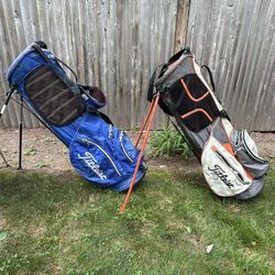 (2) TITLIST GOLF BAGS & (2) CALLAWAYS